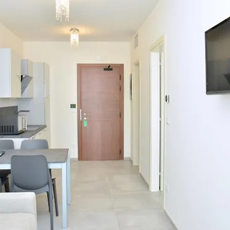 Salt Air And Soft Light Flat In Sunny Apartman Bibione